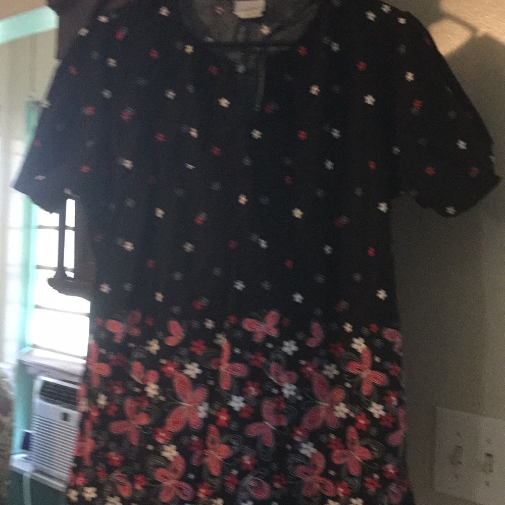 Scrub shirt